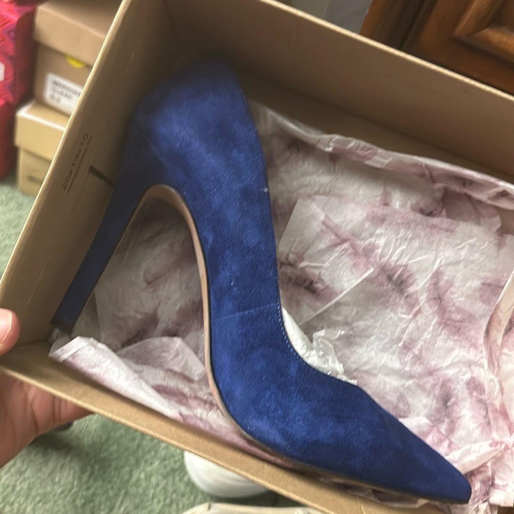 Jessica Simpson heels